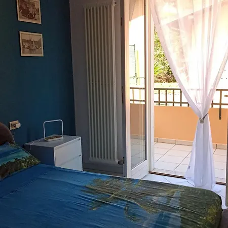 아파트 La Verbena A Fianco Del Vittoriale, Vista Piscina, 10 Minuti A Piedi Dal Lungo