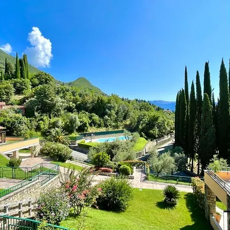 La Verbena A Fianco Del Vittoriale, Vista Piscina, 10 Minuti A Piedi Dal Lungo 아파트 가르도네리비에라