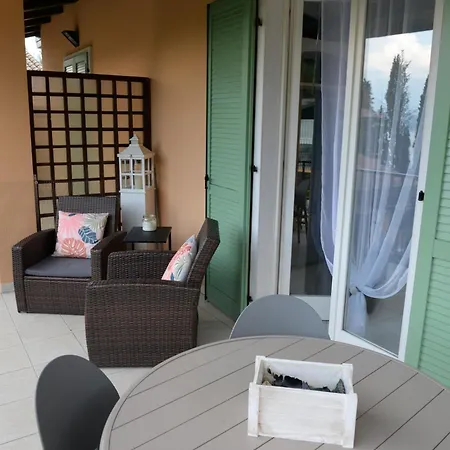 La Verbena A Fianco Del Vittoriale, Vista Piscina, 10 Minuti A Piedi Dal Lungo Apartment *
