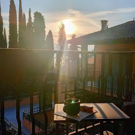 Apartment La Verbena A Fianco Del Vittoriale, Vista Piscina, 10 Minuti A Piedi Dal Lungo Gardone Riviera